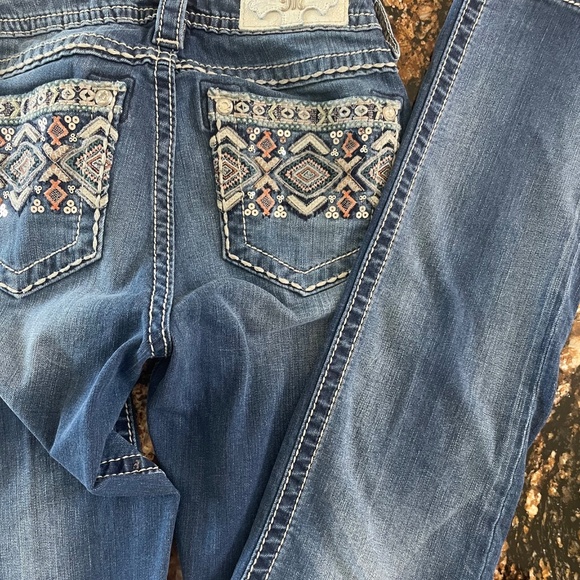 Miss MeJeans - Picture 3 of 6